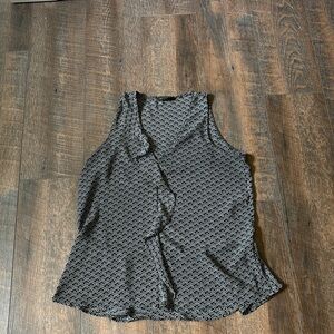 Banana Republic tank top with white detailing